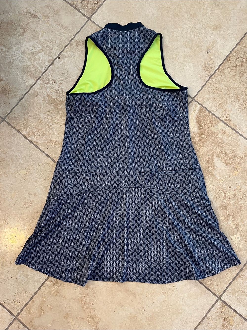 Sleeveless Navy Chevron Golf Dress with Neon Zip M - Picture 2 of 8
